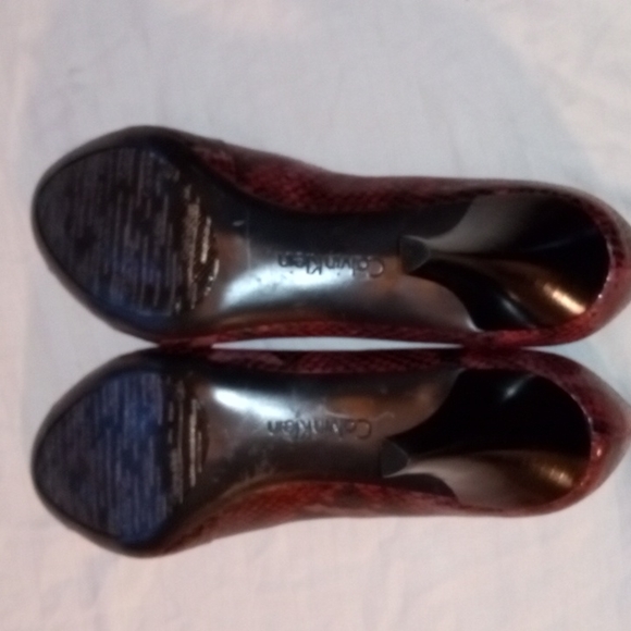 Calvin Klein Parisa peeptoe pumps snake embossed leather 10 red nwot - Picture 8 of 9